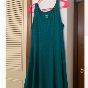 Green knee length dress
